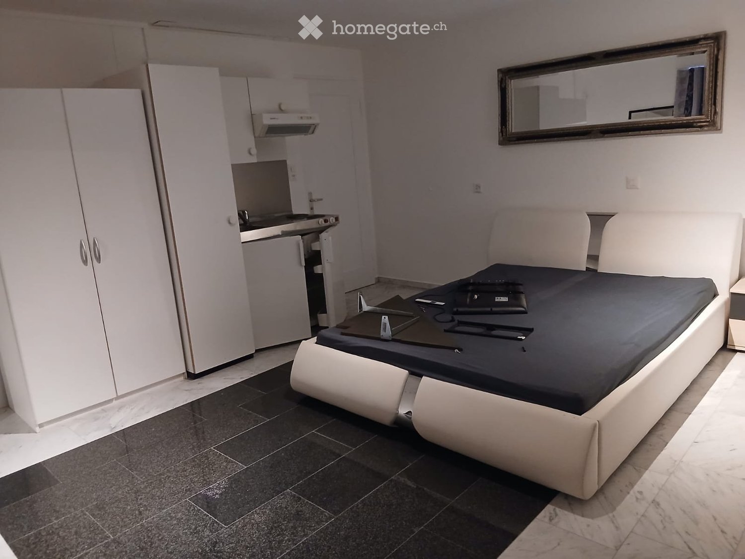 1 room apartment, photo 1 of 2