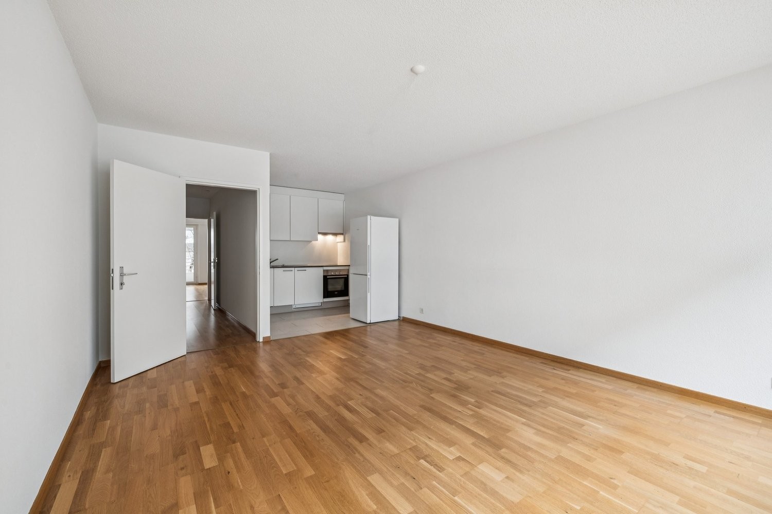 2 rooms apartment, photo 1 of 8