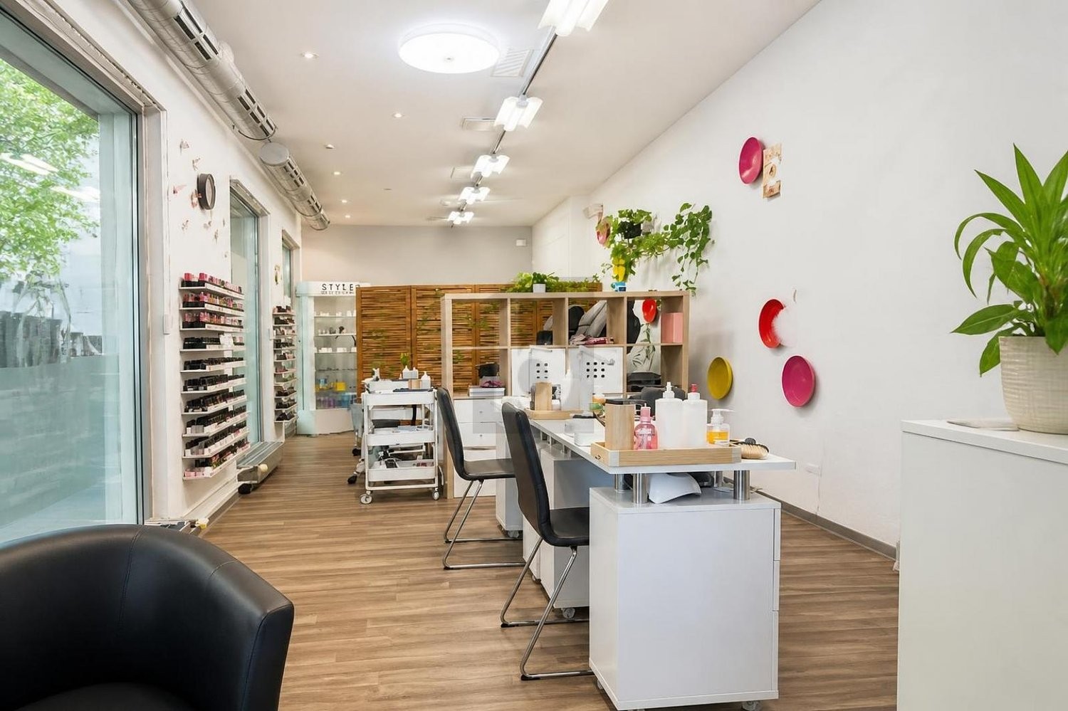 21m² shop