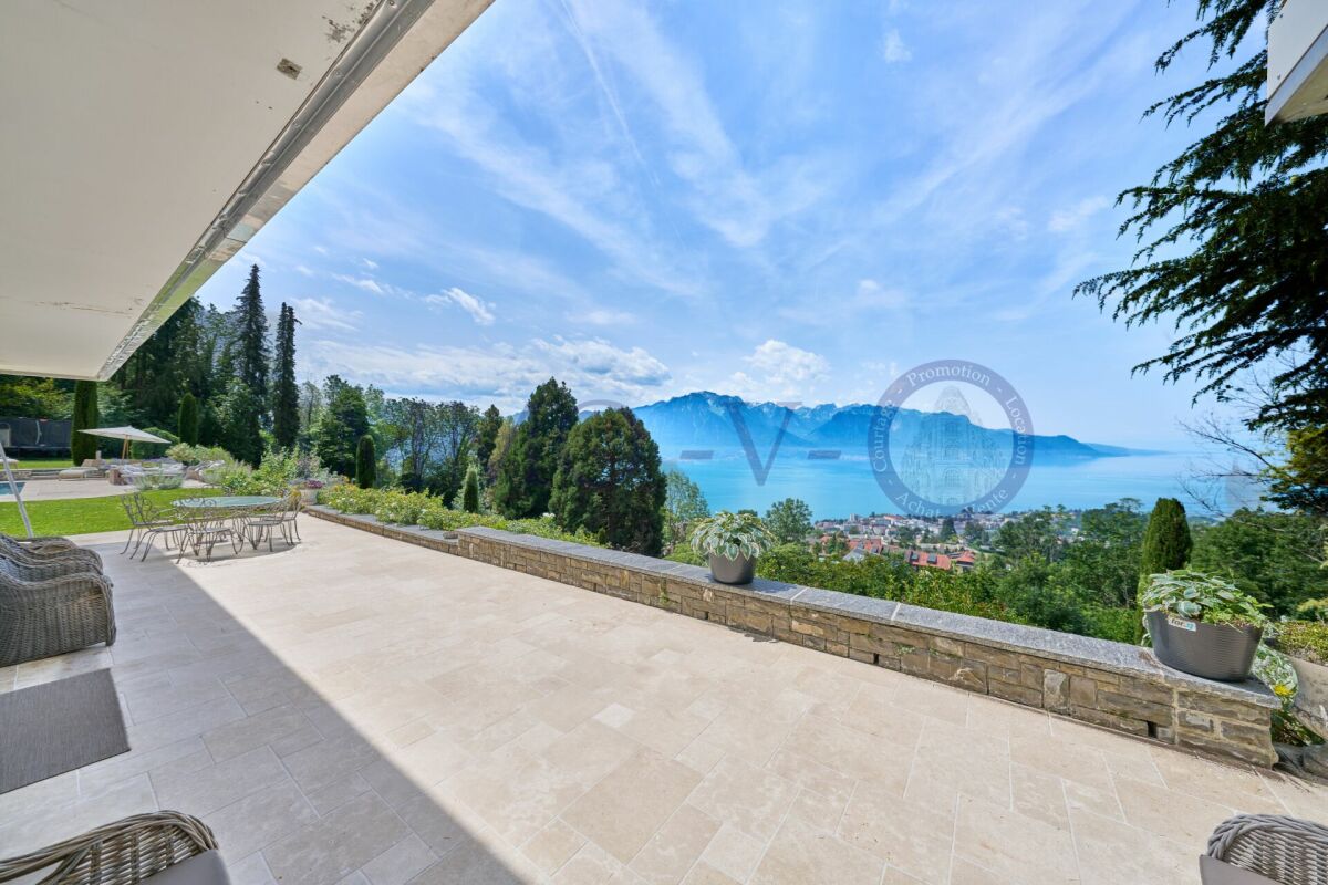 7 rooms villa, photo 4 of 10