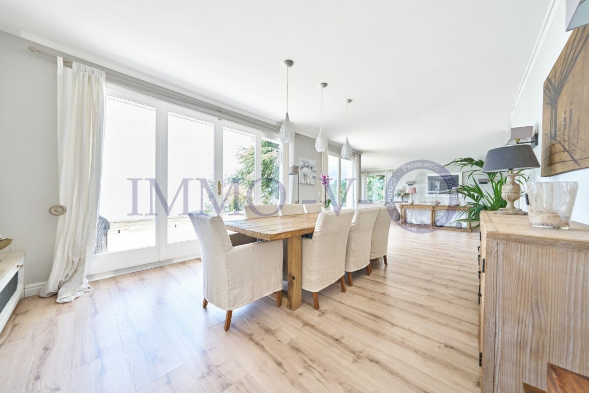 7 rooms villa, photo 7 of 10