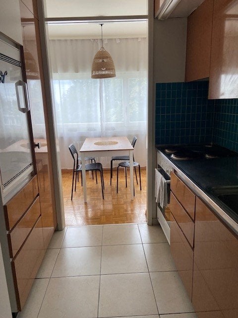 1 room single room
