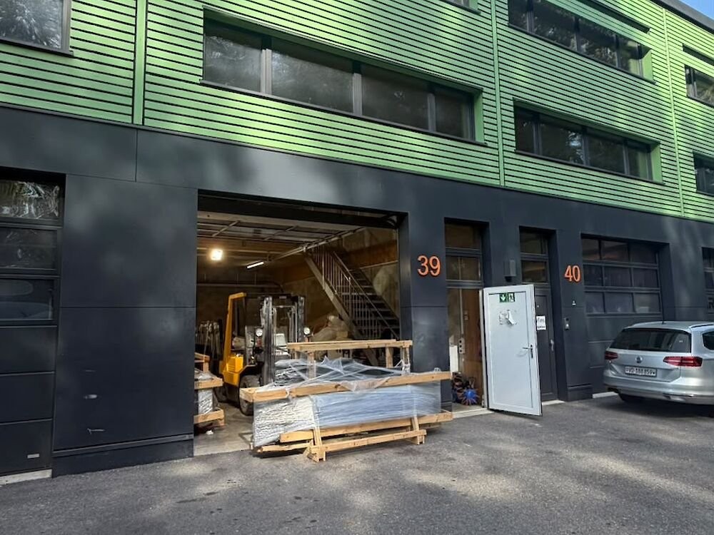 144m² commercial