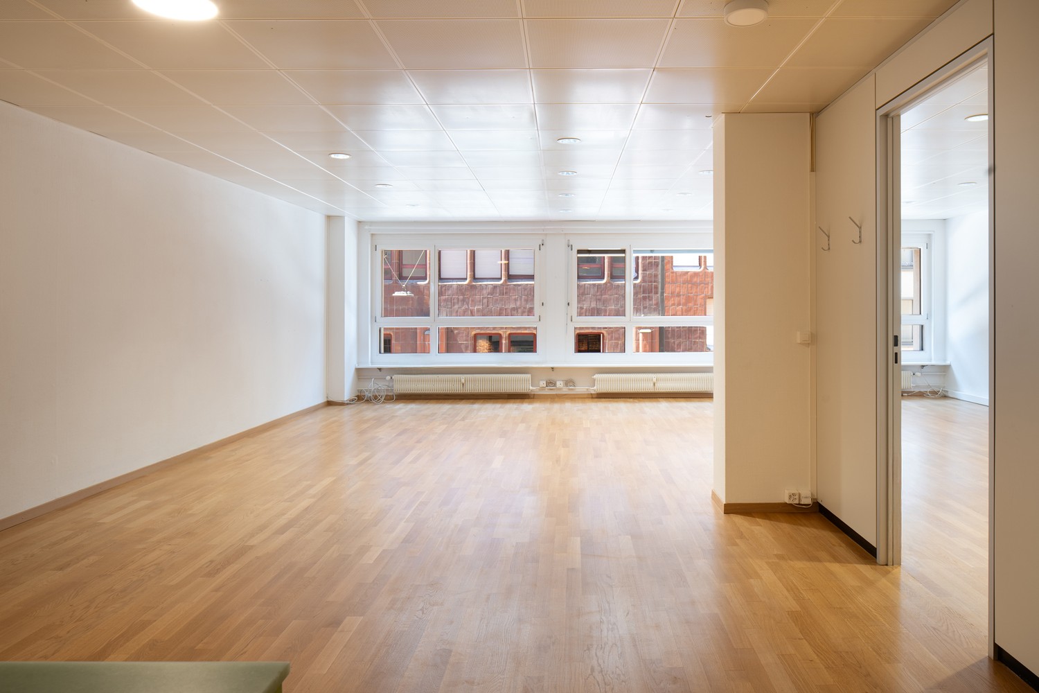 122m² commercial, photo 1 of 5