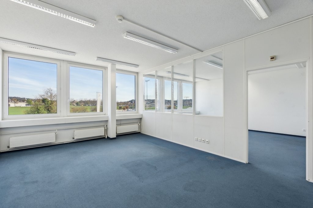 423m² office, photo 3 of 10