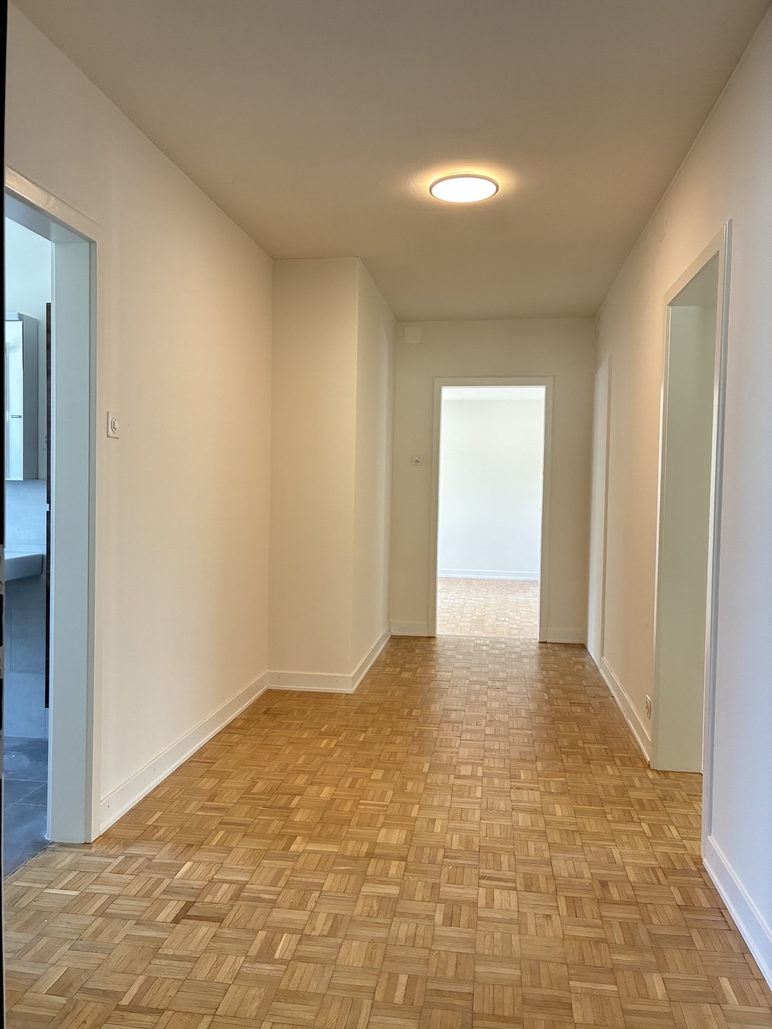 4 rooms apartment, photo 3 of 10