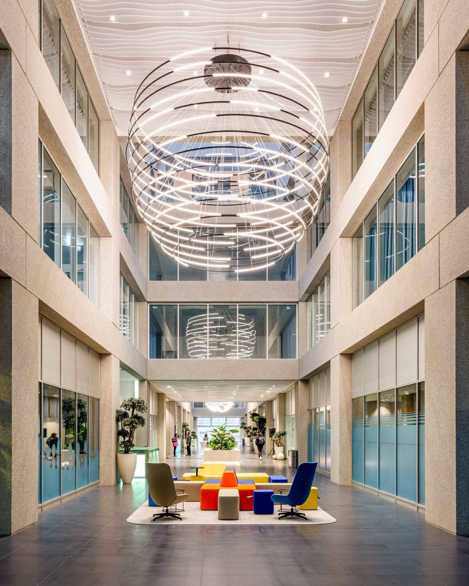 2000m² office
