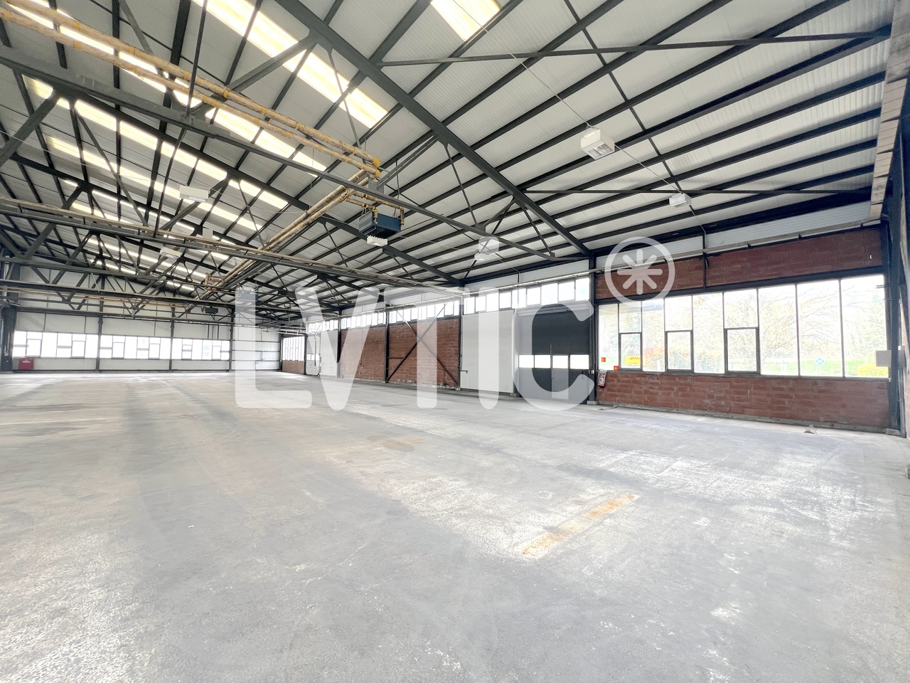 2200m² storage room, photo 3 of 6