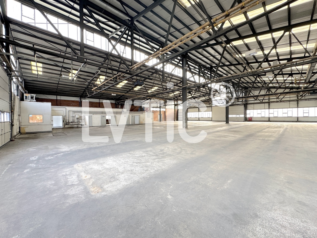 2200m² storage room, photo 4 of 6
