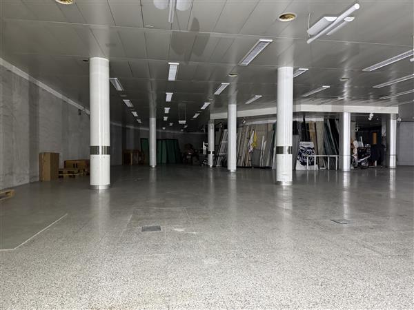 Shop, photo 4 of 10
