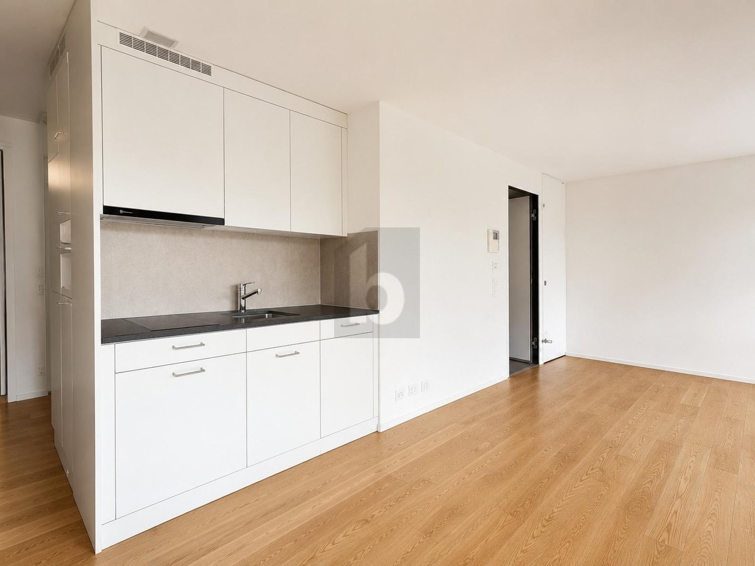 77m² office, photo 4 of 4