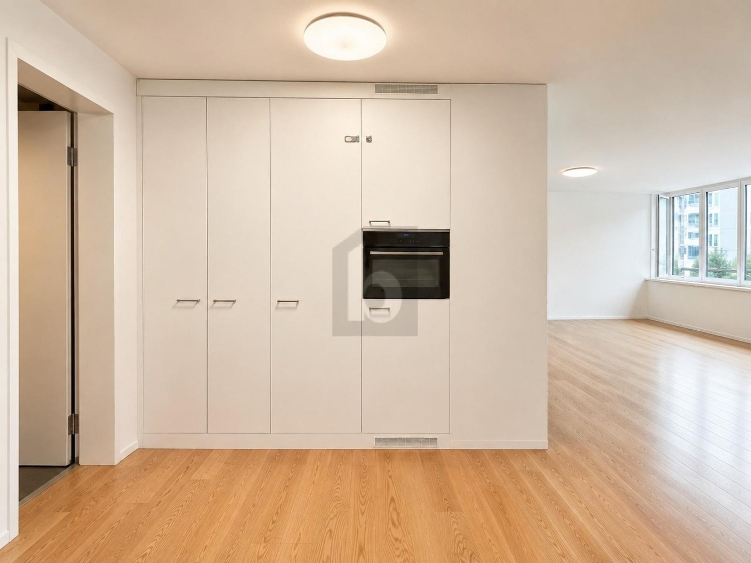 77m² office, photo 1 of 4