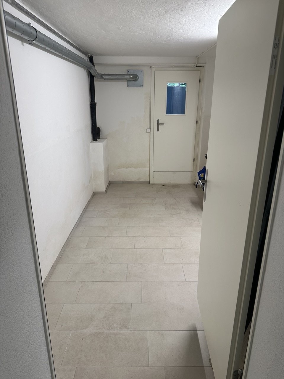 Cellar compartment, photo 1 of 3