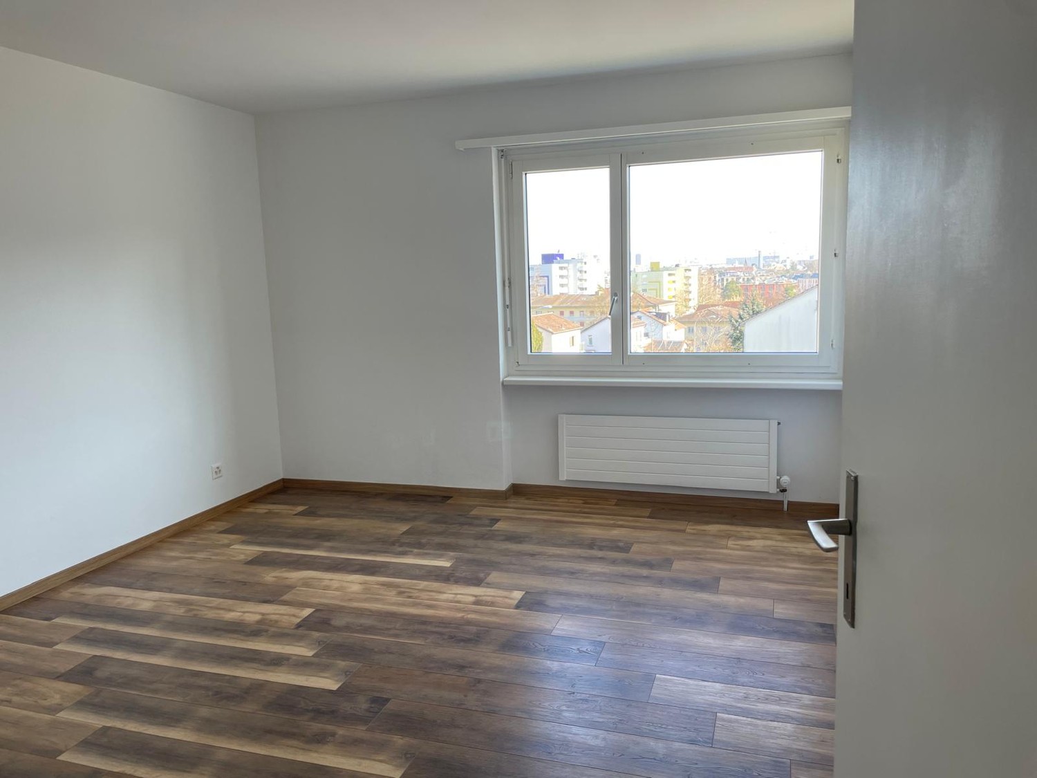 Chambre dans un appartement partagé, photo 1 sur 2