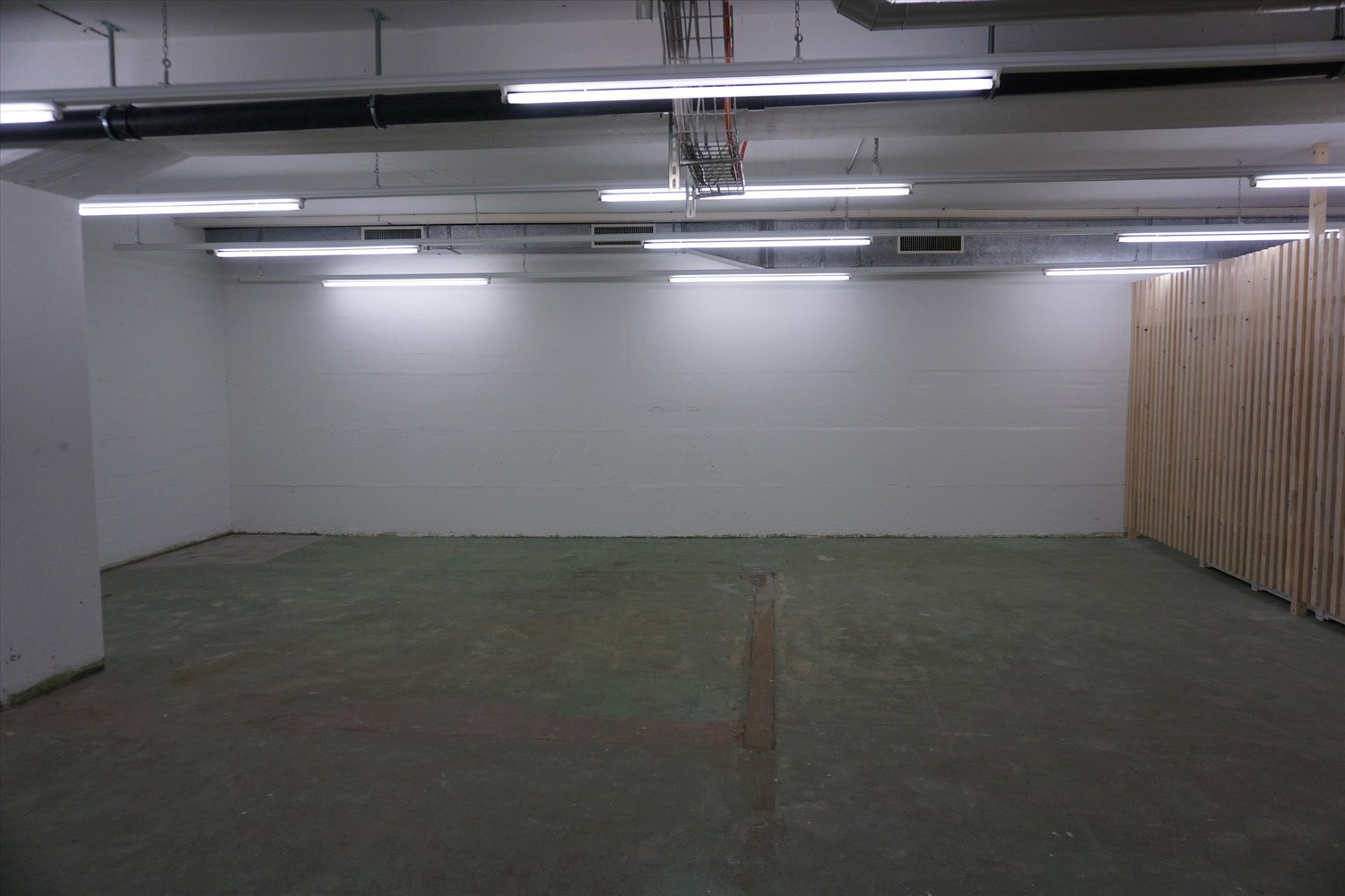 63m² storage room, photo 1 of 6