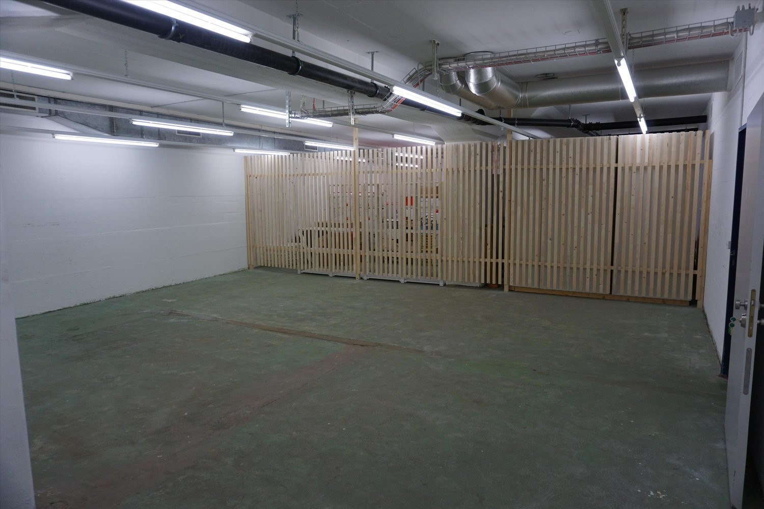 63m² storage room, photo 6 of 6
