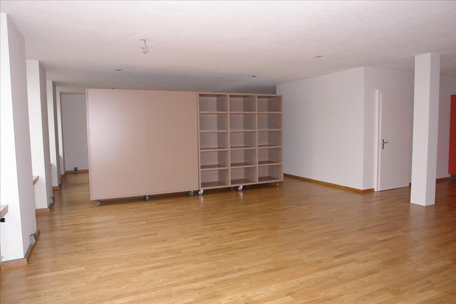 1 room loft, photo 3 of 6