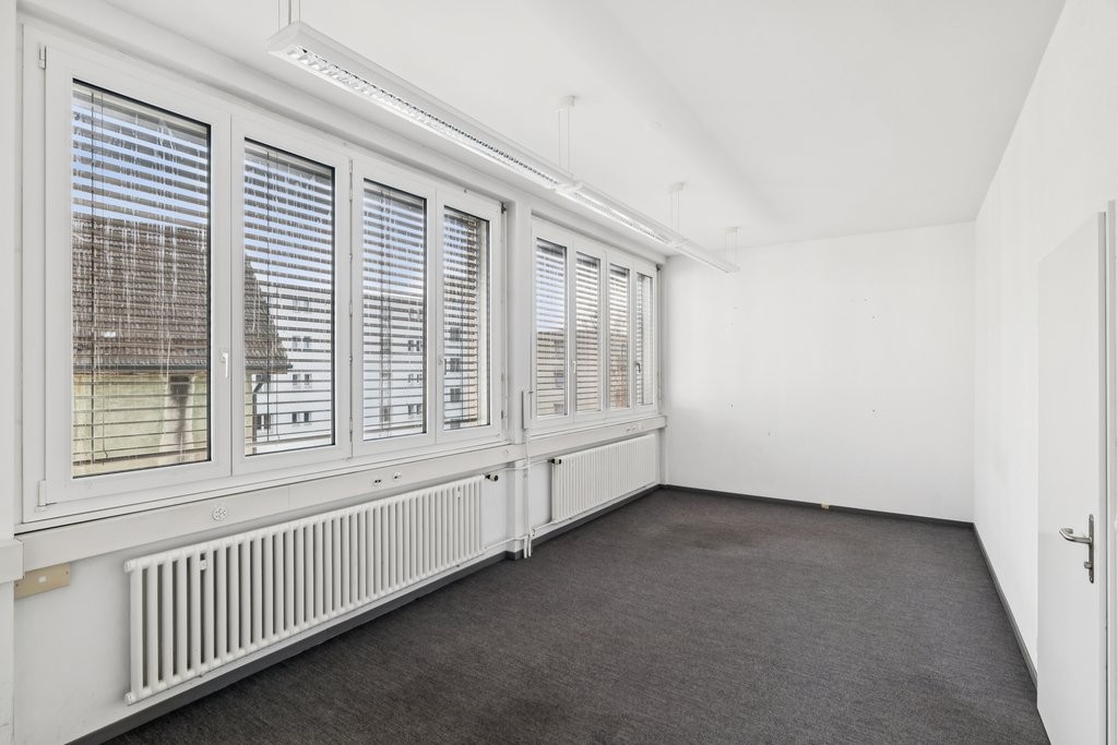 251m² office, photo 7 of 10