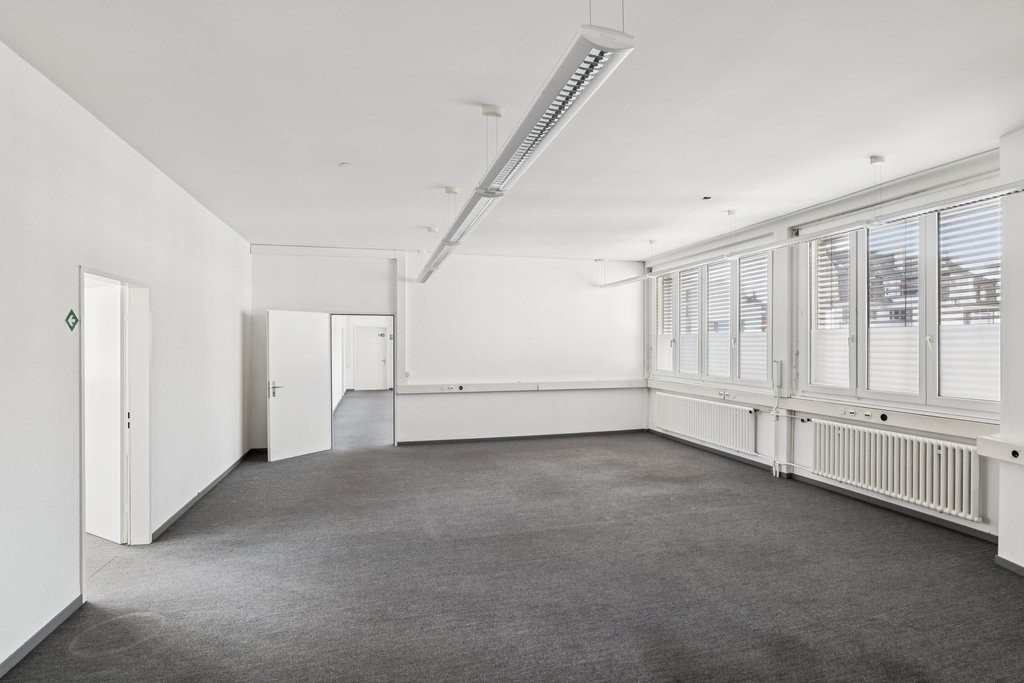 251m² office, photo 8 of 10