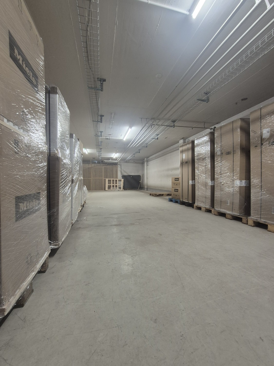 84m² cellar compartment, photo 4 of 5