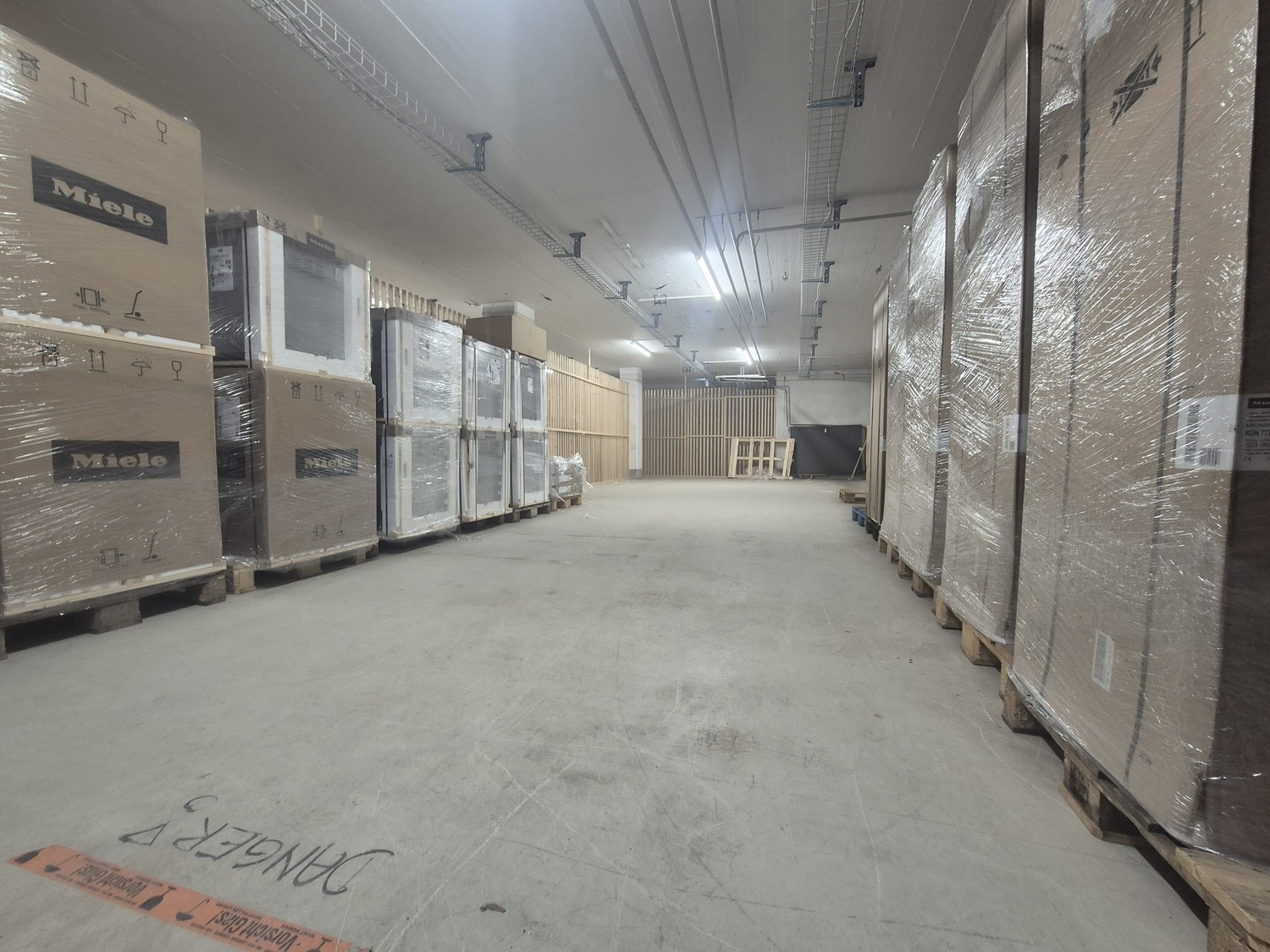84m² cellar compartment, photo 3 of 5