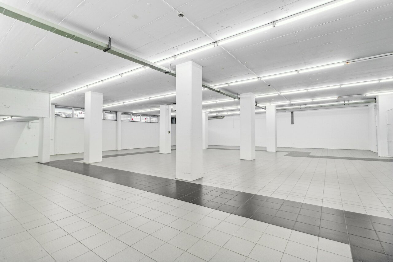 262m² storage room, photo 3 of 10