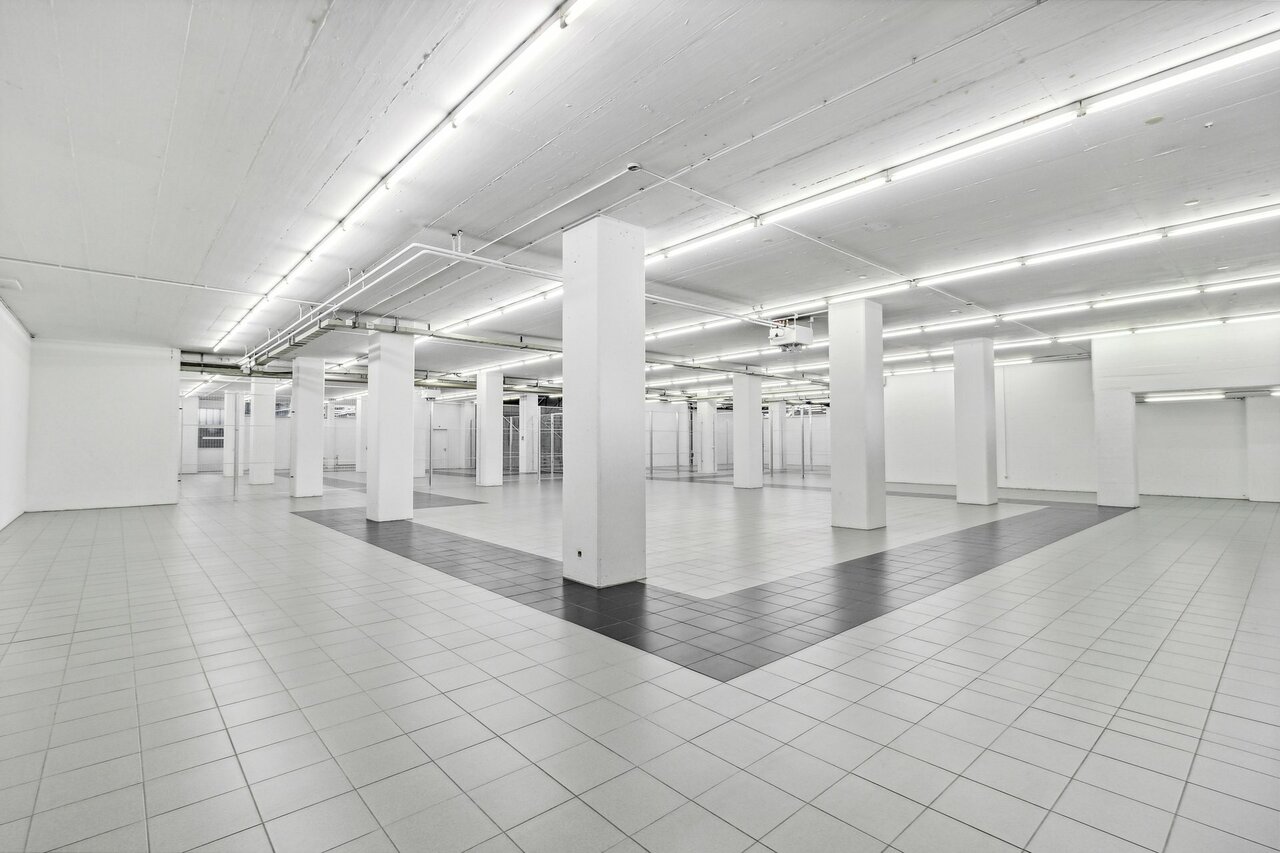 262m² storage room, photo 7 of 10