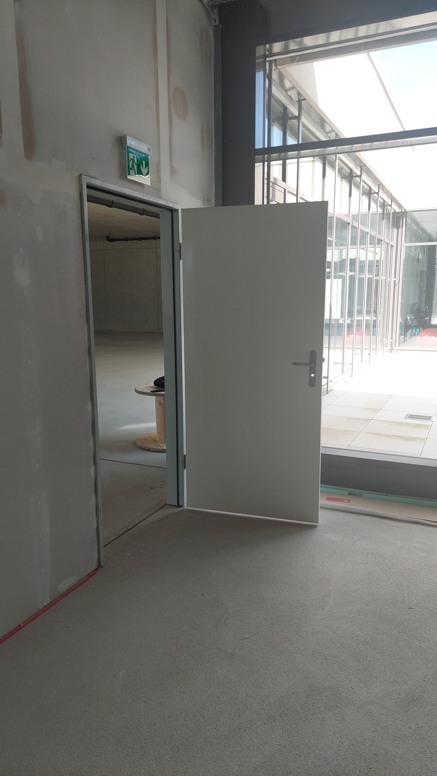 87m² shopping centre, photo 5 of 5