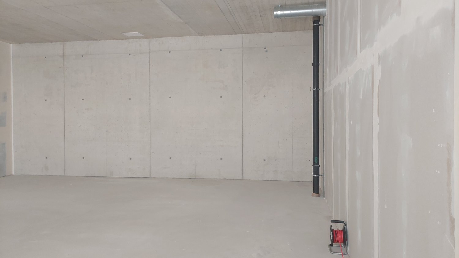 87m² shopping centre, photo 4 of 5