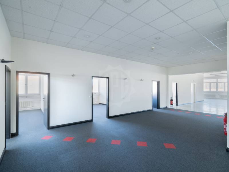 522m² industrial object, photo 4 of 6