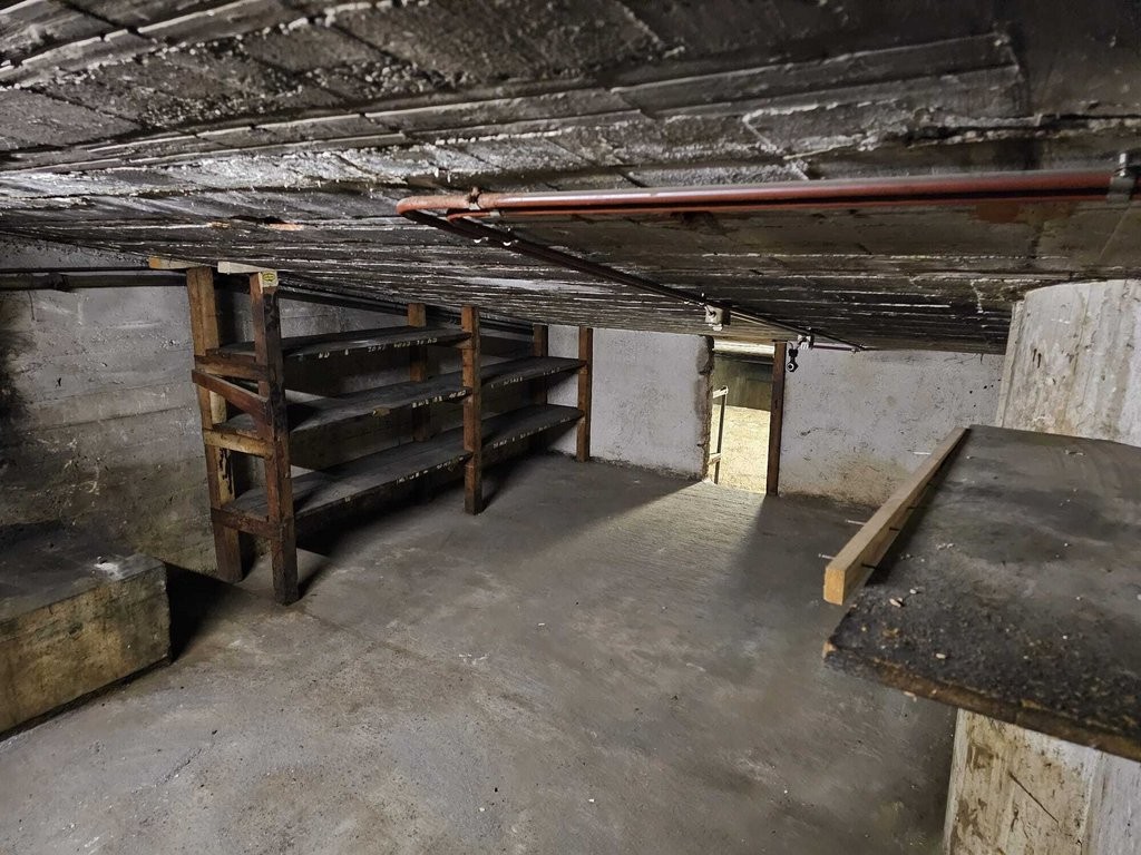 Storage room, photo 2 of 3