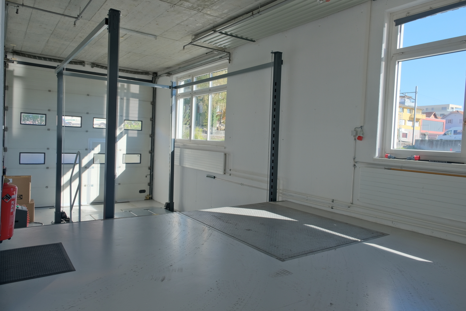 1390m² industrial object