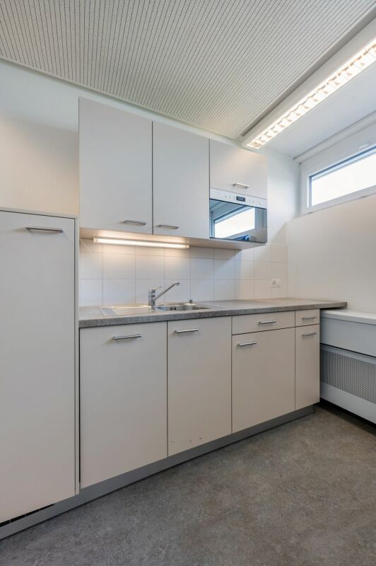 190m² commercial