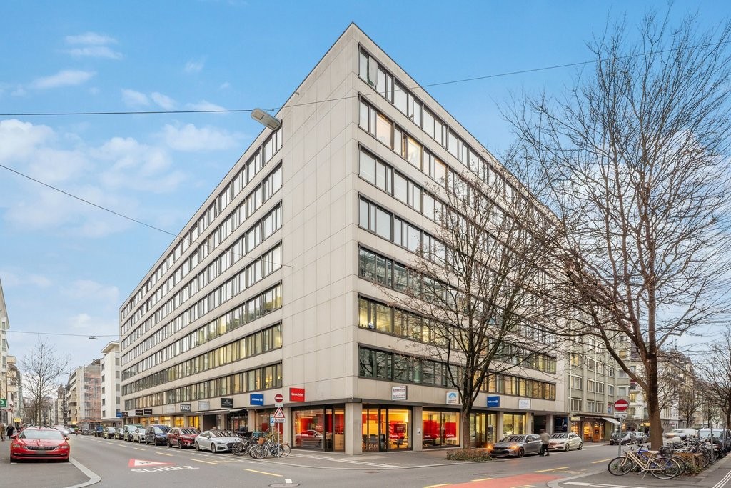 210m² office