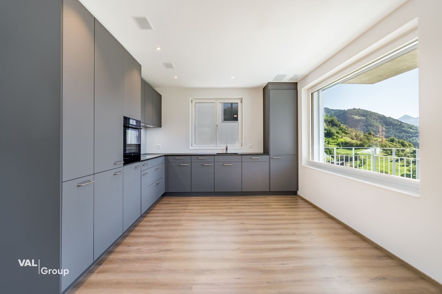 5 ½ rooms apartment, photo 2 of 10