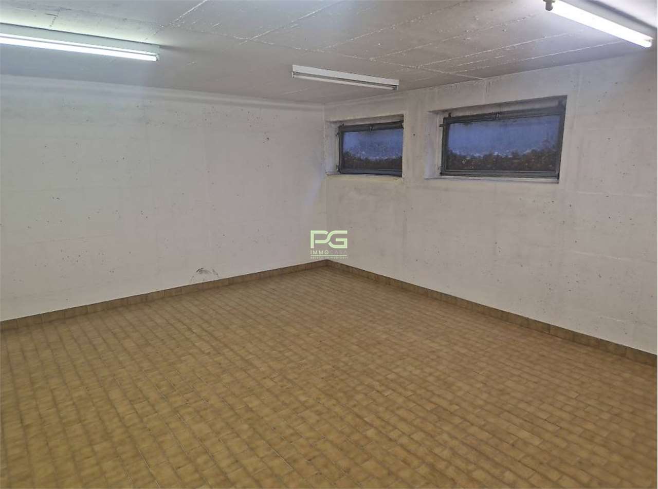 Storage room, photo 1 of 2