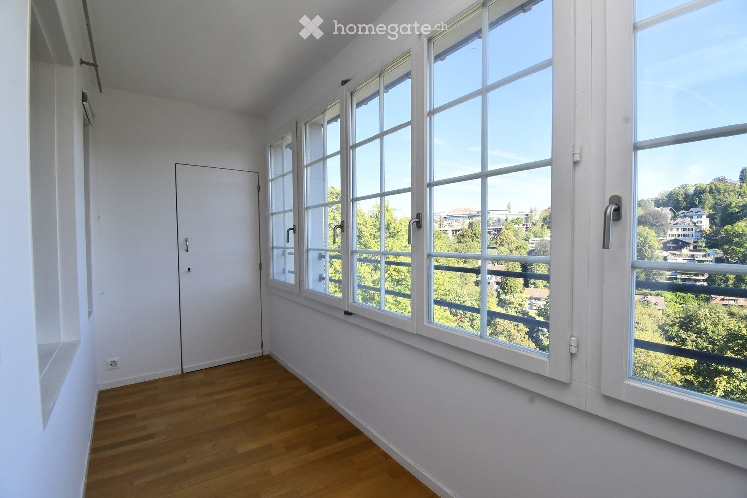 4 rooms apartment, photo 3 of 6