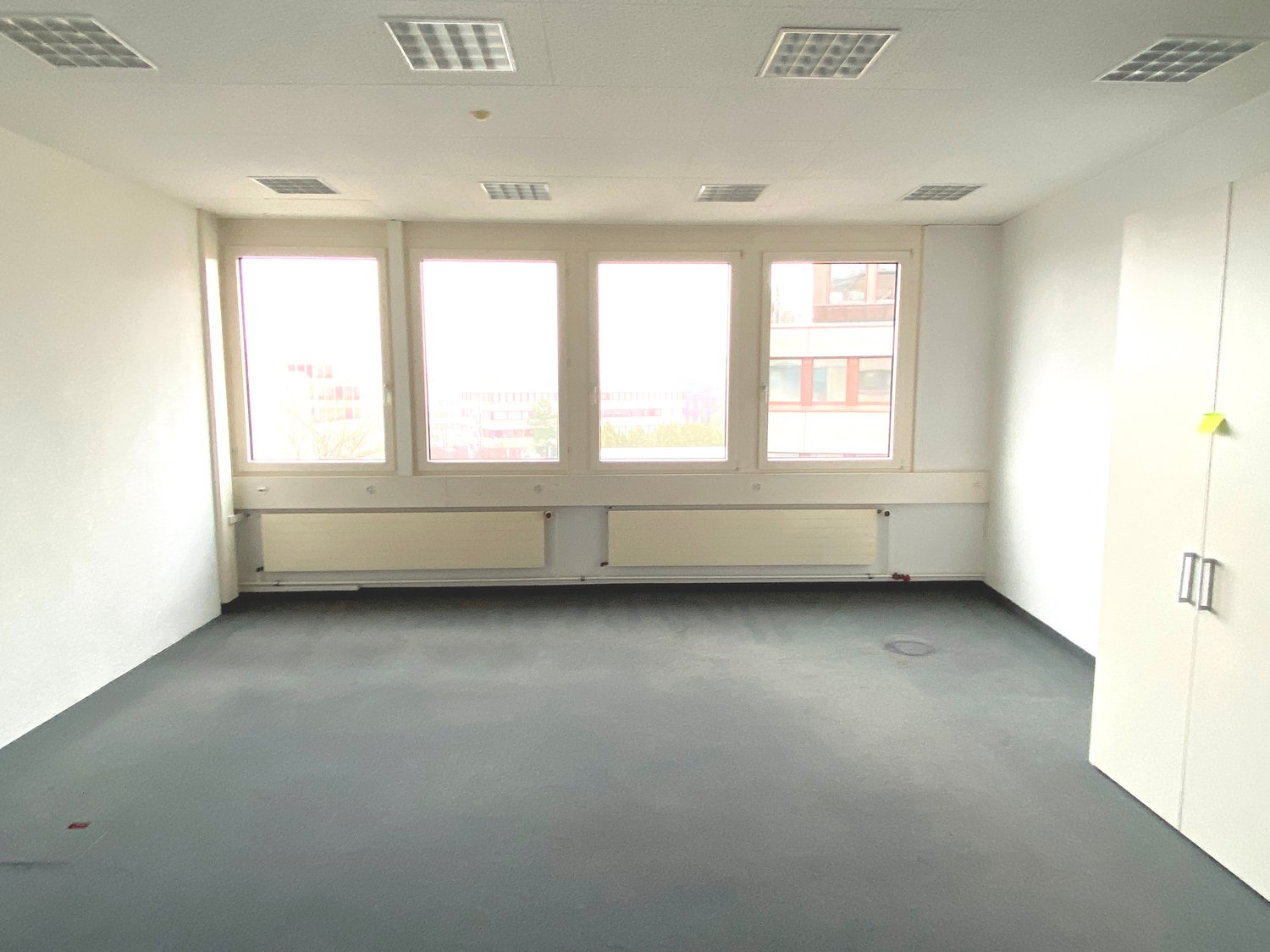 390m² industrial object