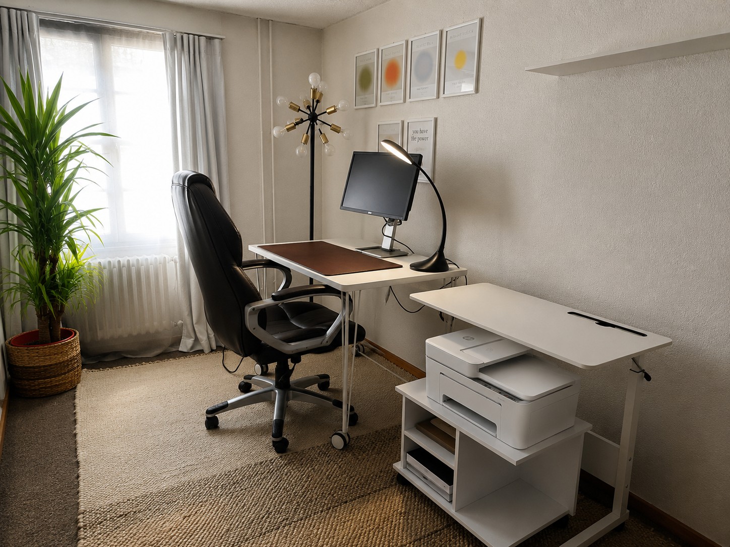 Chambre dans une colocation

Magnifique suite privée de deux pièces (26 m²) meublée avec goût au sein d'une ferme suisse élégamment rénovée (246 m²) dans le village paisible de Wil ZH.
**Loyer mensuel : CHF 2 320 tout compris**, couvrant les charges, le chauffage, l'électricité, l'eau, le parking et