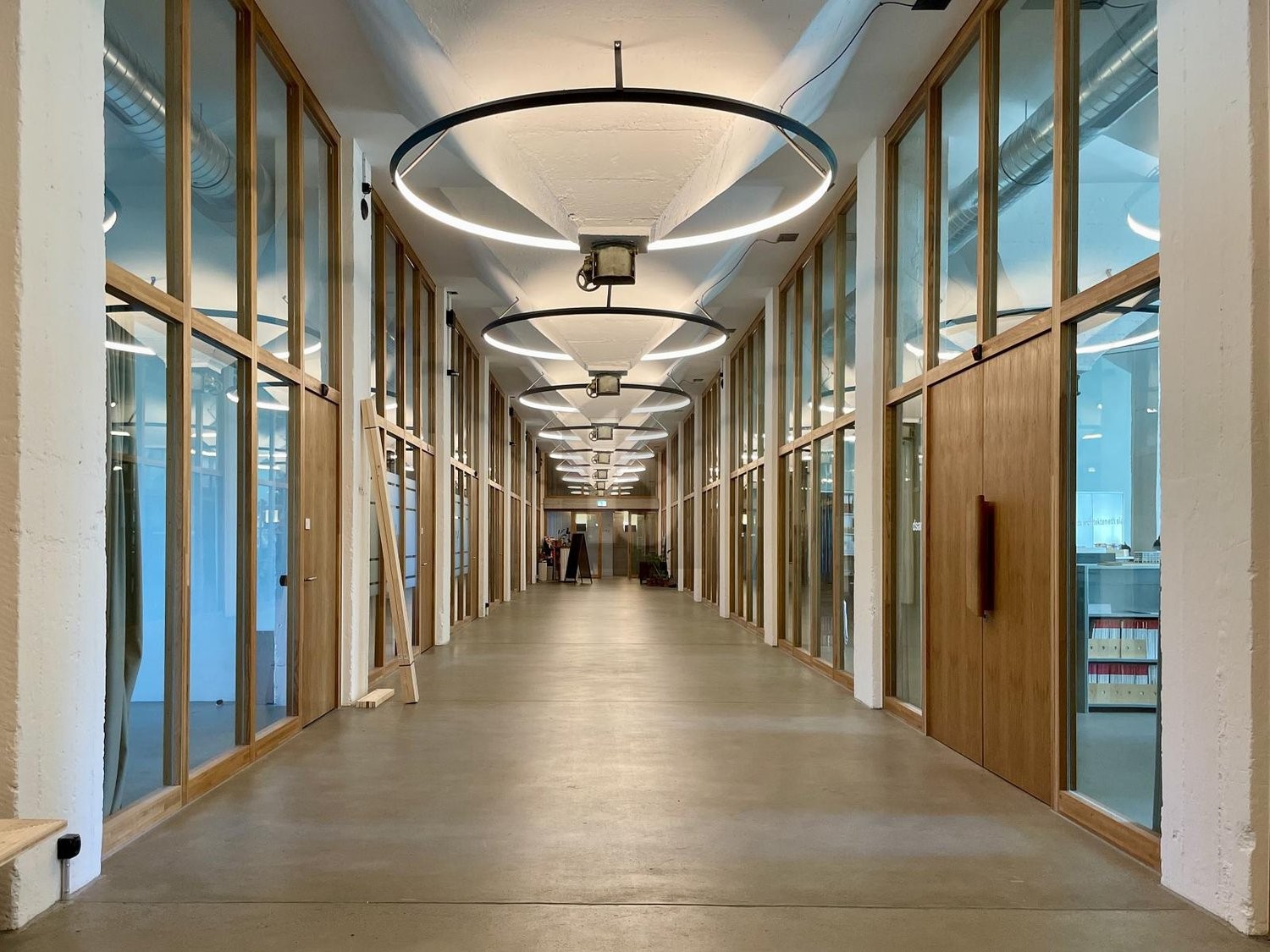 180m² office, photo 2 of 4