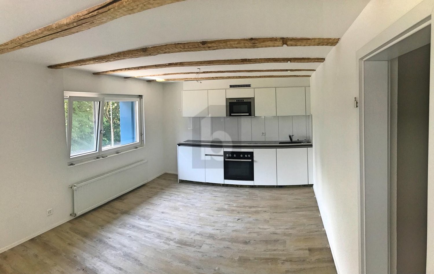 8 ½ rooms multi family house, photo 4 of 4