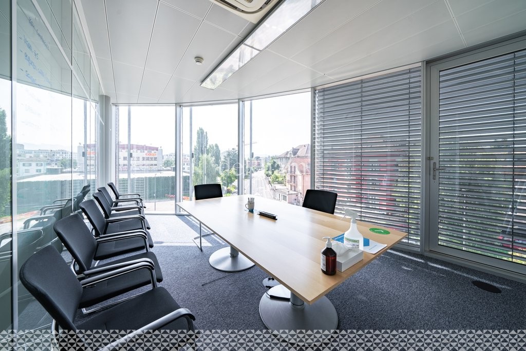 1120m² Büro