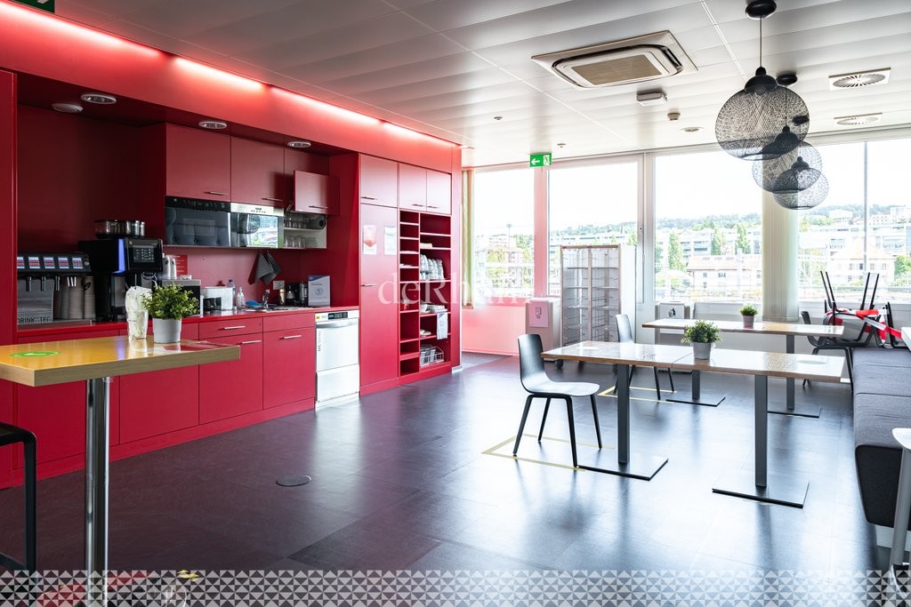 1120m² Büro