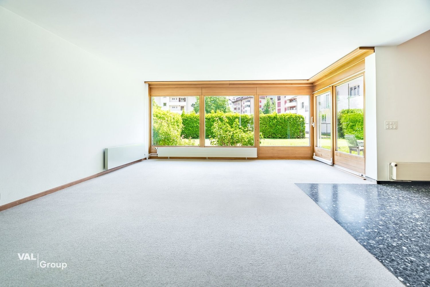 Living / commercial building