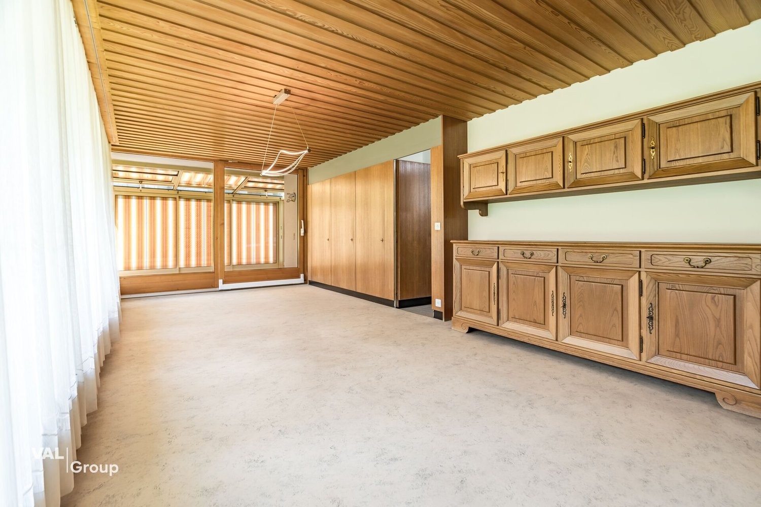 Living / commercial building