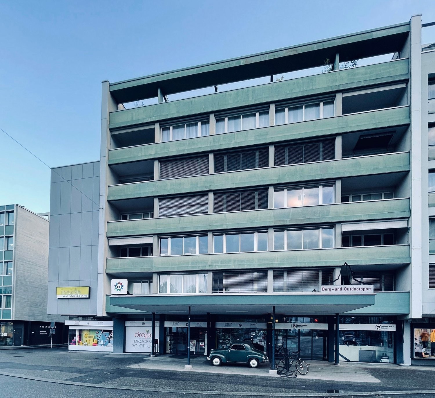 153m² office