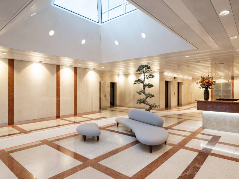 142m² office