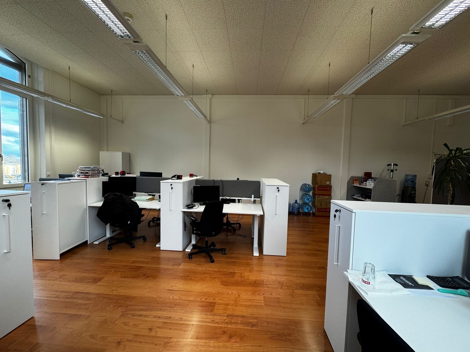 Office, photo 3 of 10