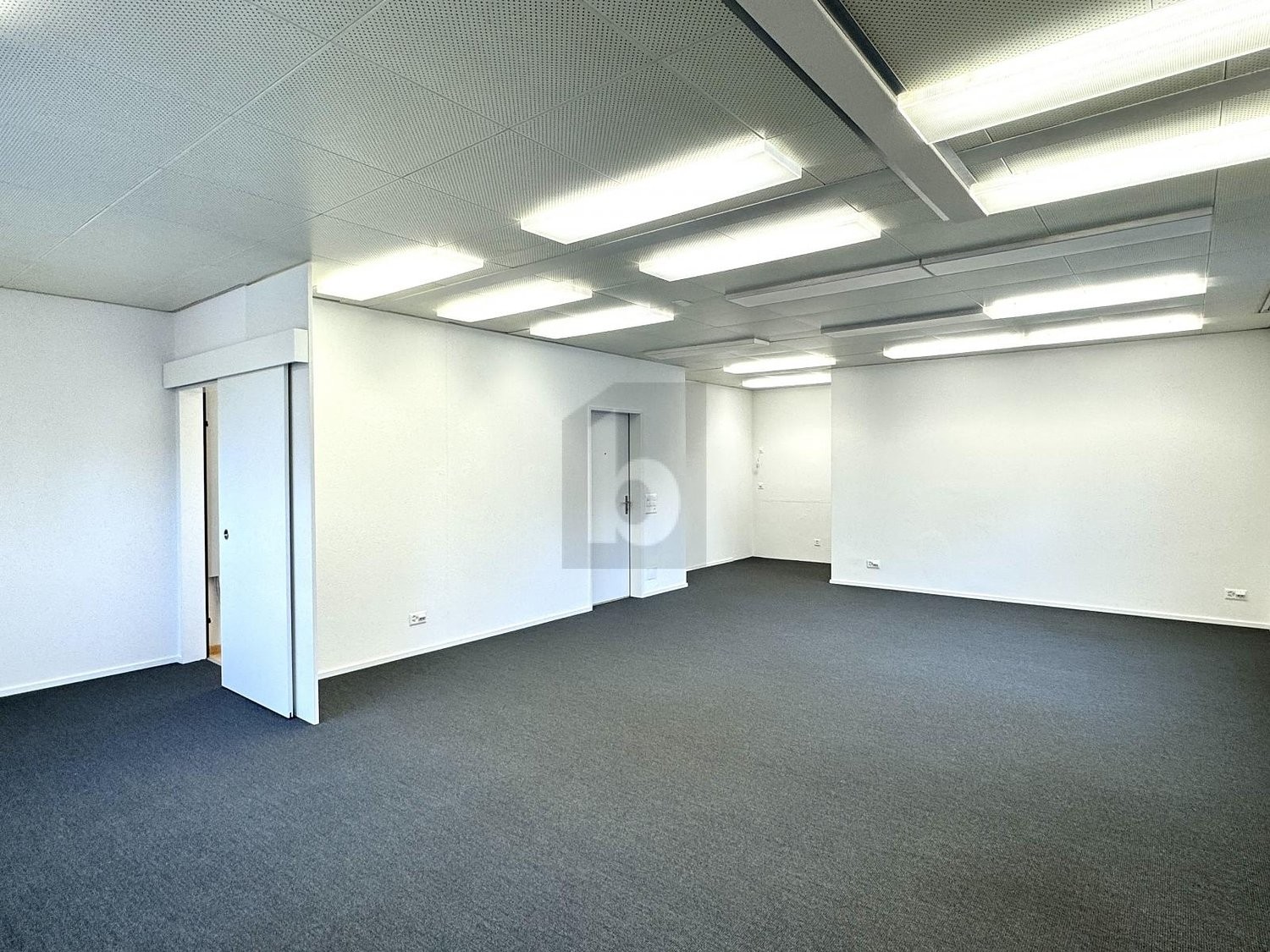 88m² office, photo 2 of 4