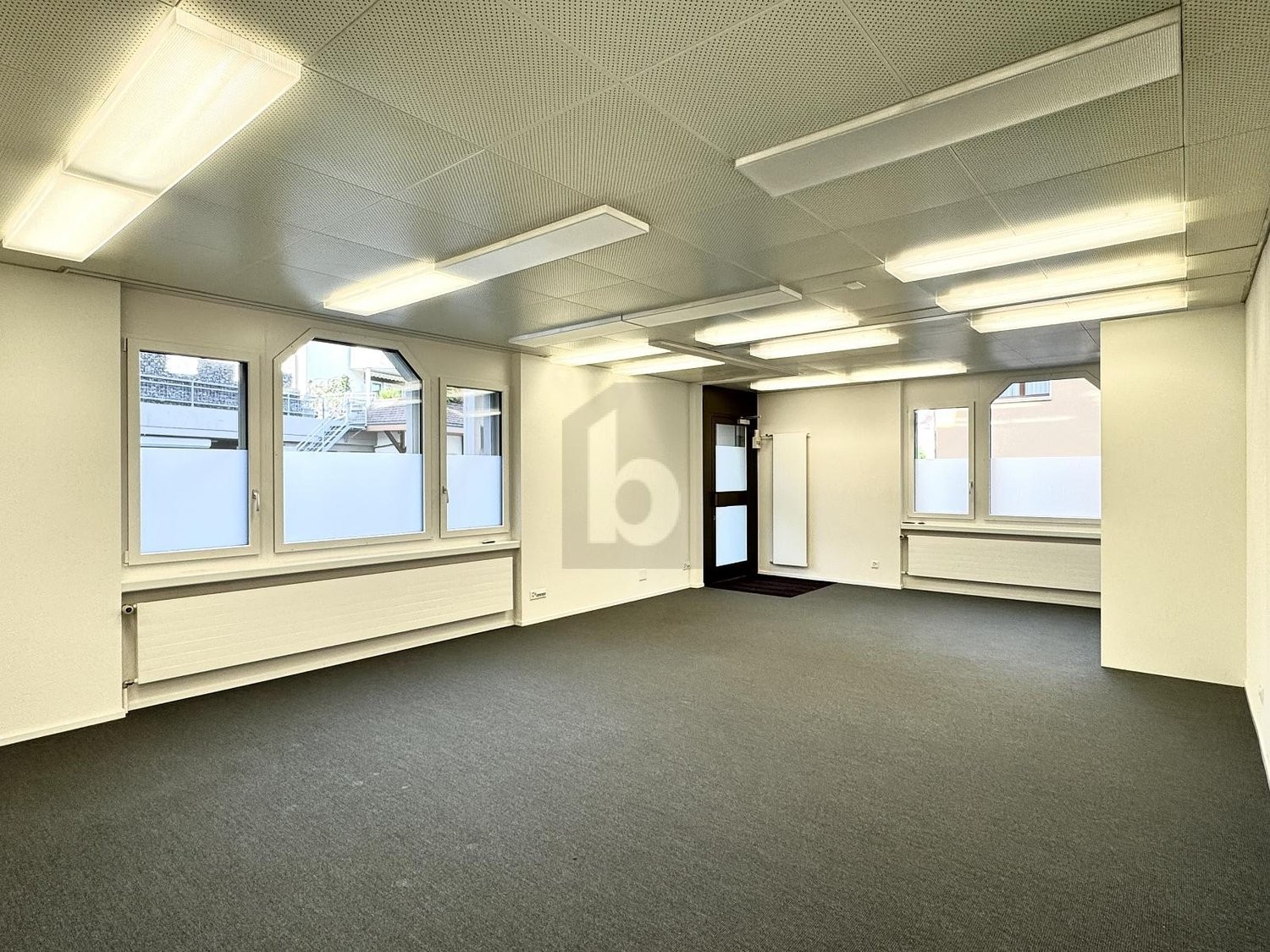 88m² office, photo 1 of 4